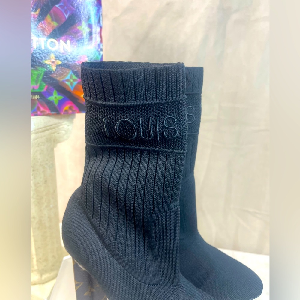 Louis Vuitton Silhouette Black Ankle Boots Sz 40 (US 8) In Like New Condition - Picture 10 of 16